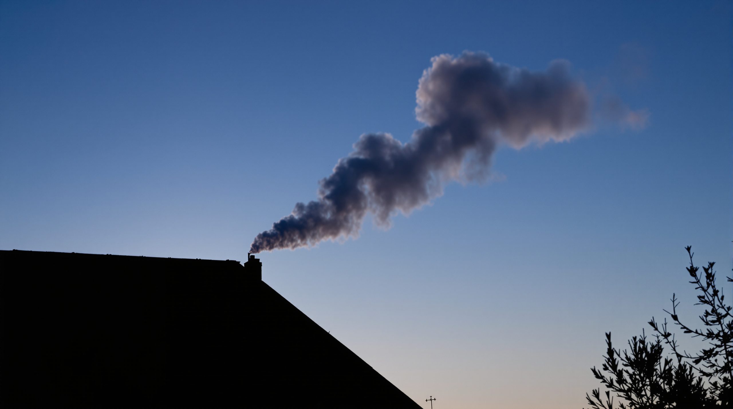 incendie_villa_saint_mathieu_dos_vue_crepuscule