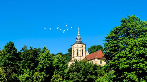 basilique_tcheque_colombes_volantes