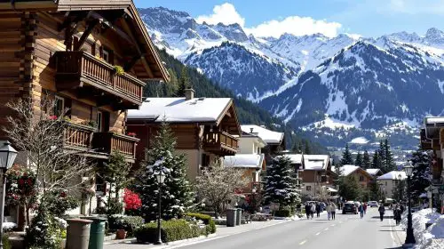 rue-ensoleillée-crans-montana