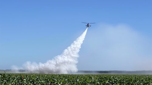 helicoptere-bombardier_eau-vegetation_incendie