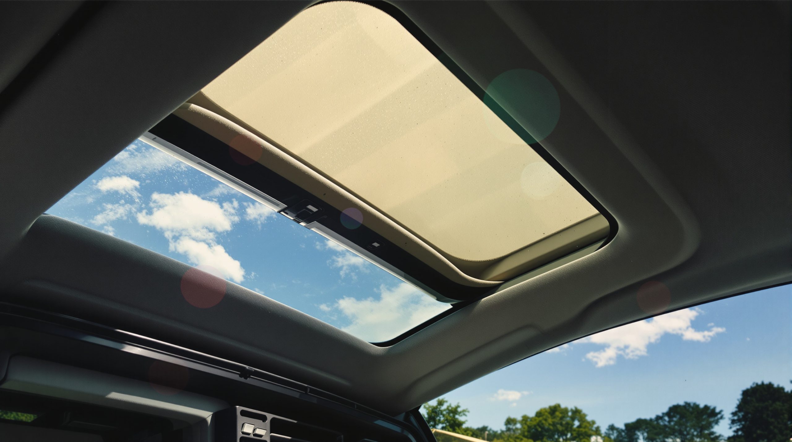 Voiture_sous_soleil