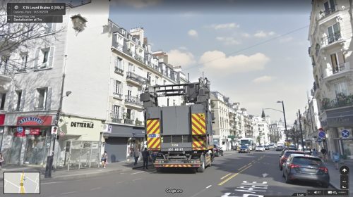 camion_abandonné_paris_rue_déserte