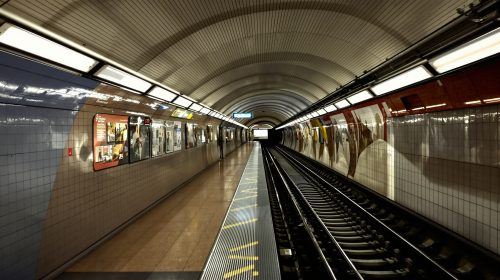 metro_lyon_quiet_afternoon