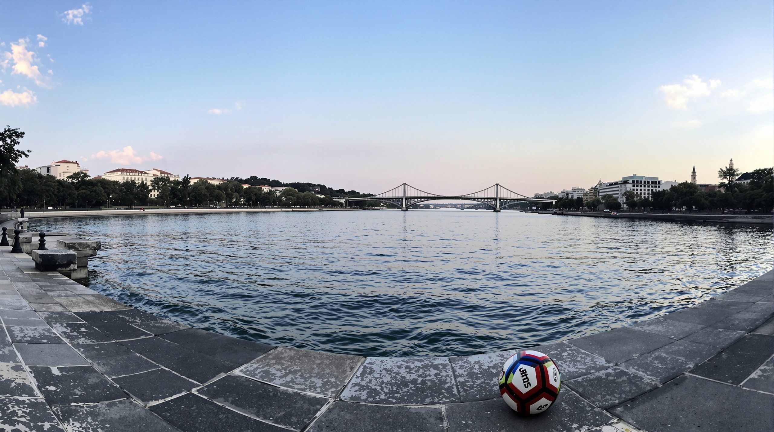 Rhône_quais_football