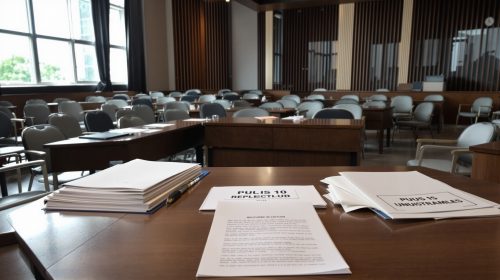 salle_audience_vide
