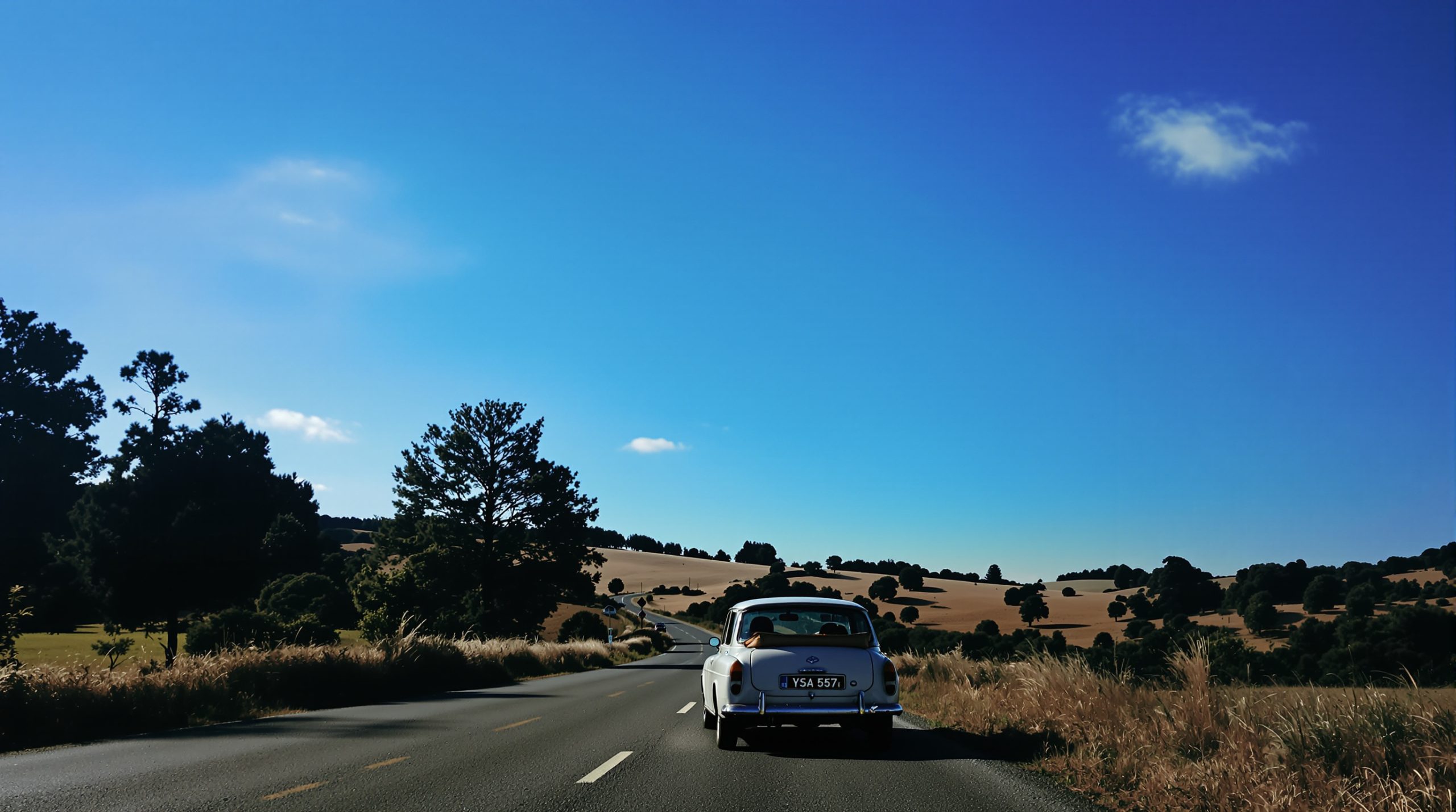 voiture_campagne_collines_claires