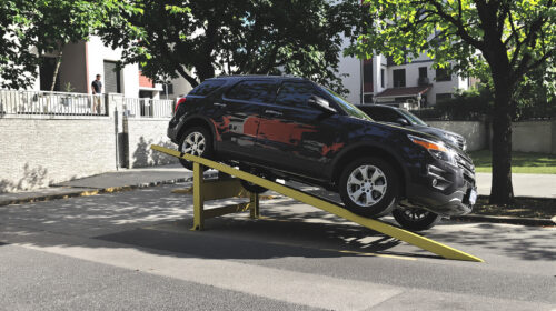voiture_cric_parking